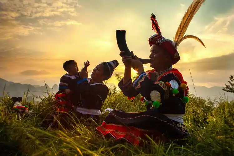 瑶族舞曲 · 赖文锋