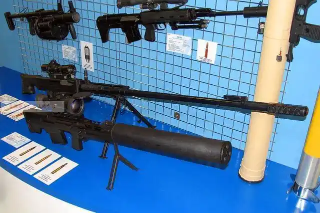 俄微声狙击步枪威力非常大,穿重型防弹衣都逃不掉_网易订阅