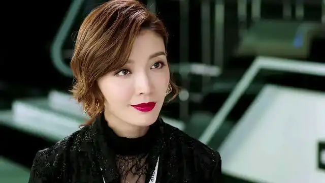 原创高晓菲"制霸"时尚圈,《我们都要好好的》诠释百变薇薇安