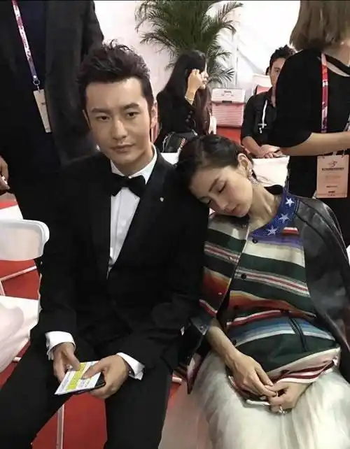 杨颖照片曝光,难掩超强保护欲,网友热议纷纷,难辨谁对谁错!