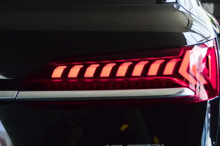 98万-99.88万,全新奥迪q7到店实拍