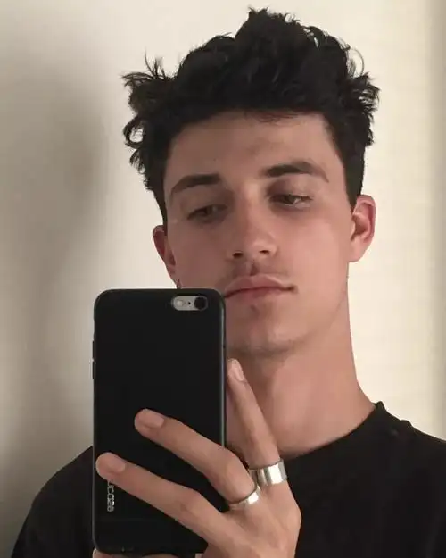 细扒戳爷男友|究竟什么来头吸引集千万宠爱的戳爷——jacob bixenman