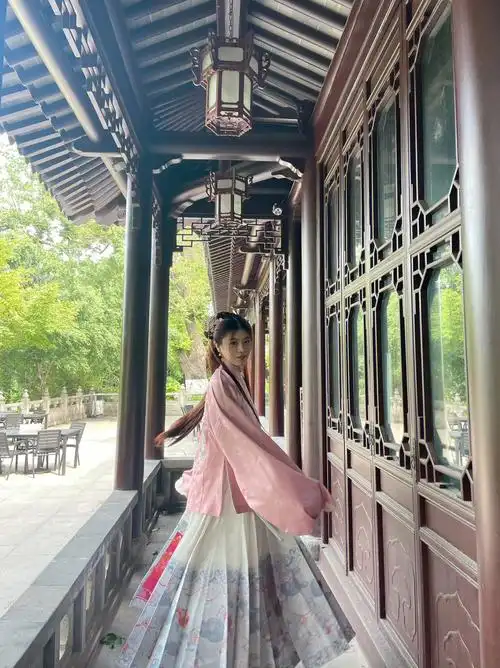 穿汉服出门也太快乐了