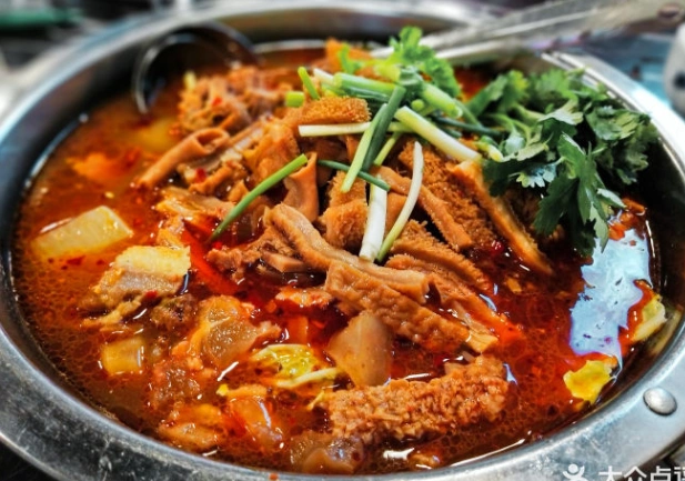 开个牛杂火锅店大概要多少钱?10-15万详细投资预算表