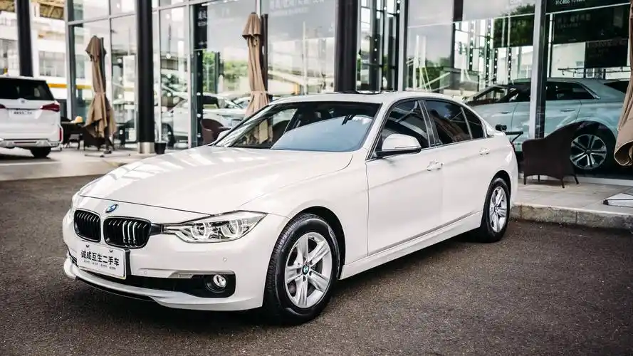 宝马3系316li时尚型