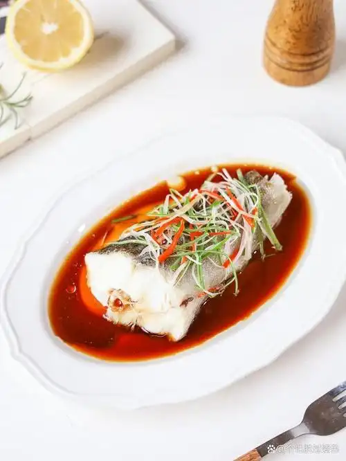 清蒸鳕鱼最简单做法,教你怎么处理无腥味,最后一步很关键!