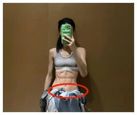金晨晒健身照火上热搜,4块腹肌抢镜,"王炸"的背后有多自律?