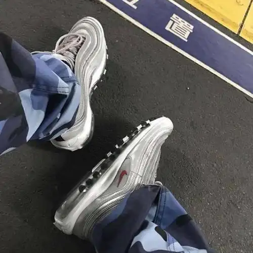 球鞋怎样去除臭味(每次一脱鞋就臭死人)(3)