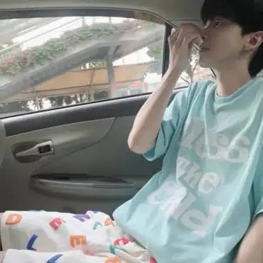 帅气男生头像超有氛围感 很帅的成熟男生头像_男生头像_美头网