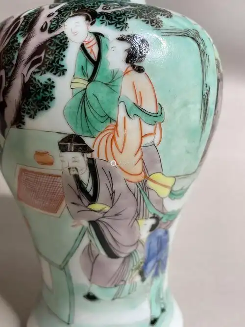 清康熙五彩人物纹瓶