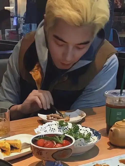 hiahia#金世佳  #天蝎男  #健身  #好身材