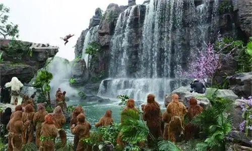 《西游记》,水帘洞原主人在花果山做过什么?