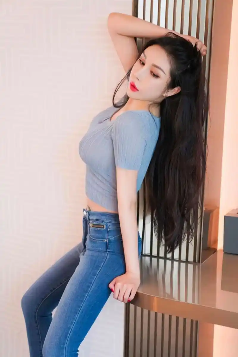 牛仔裤女神写真,极品美女