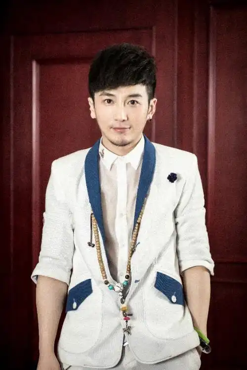 特邀原中央电视台少儿节目主持人柚子哥哥罗柏翰,和天脉能量课程创始