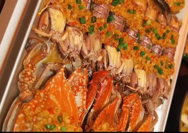 其实在家聚会也能做出超级丰盛的海鲜烧烤大餐,拿出去也是刚有面子的.