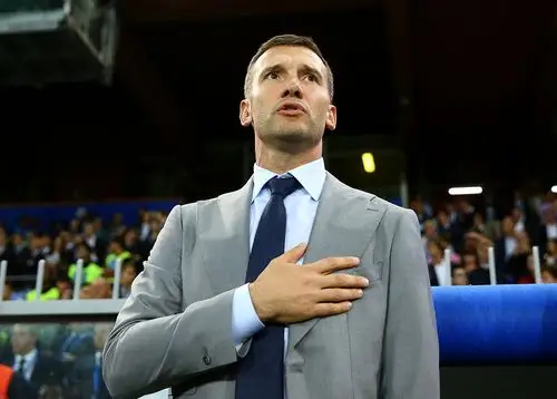 舍甫琴科精选图圣西罗展示金球从小鲜肉到帅大叔魅力不减