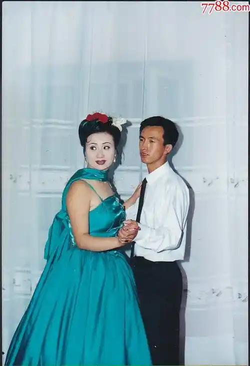 00年新婚合影_老照片_影像会馆【7788收藏__收藏热线】
