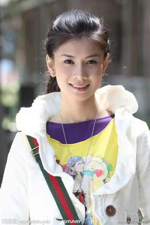 电视剧  营盘镇警事>>警花扮演者王迪