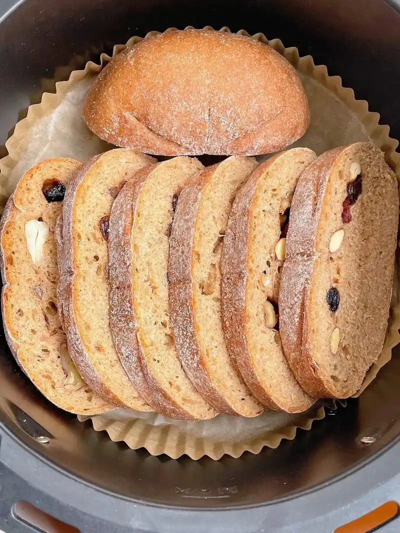 空气炸锅免揉全麦坚果面包!