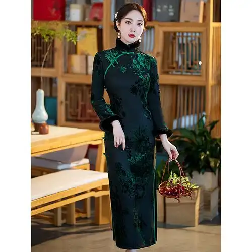 新中式旗袍冬季2023年新款民国复古长袖加厚加绒改良长款连衣裙女