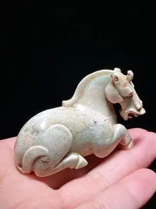 汉 和田玉 鸡骨白 玉马 卧马 摆件 把件