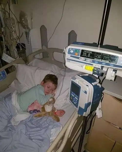 直到有一天,4岁的jessica被查出了一种病,她得了神经母细胞瘤.