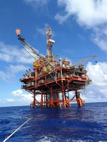 南海油井台,觉得很神奇!