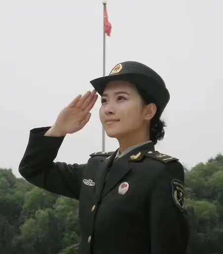 向中国人民解放军致敬!