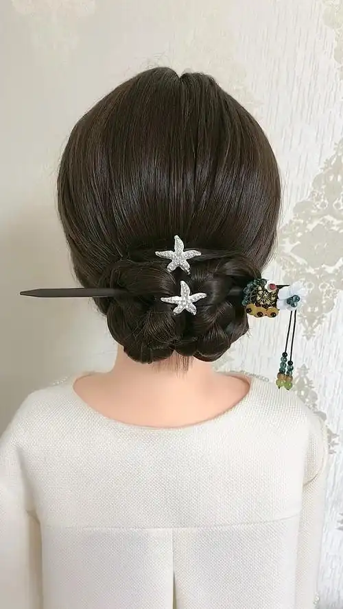 我是发型师#精致发簪盘发这样扎