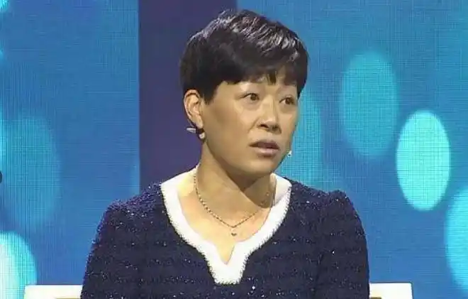 何荣锋落魄时得陌生大姐相救今成亿万富豪携百万寻大姐报恩