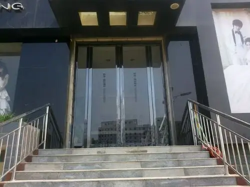 黑镜钢不锈钢框玻璃门,黑钛金不锈钢框玻璃门,钛金不锈钢门