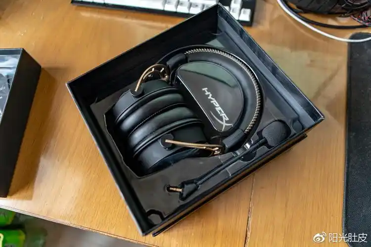 吃鸡定位不二神器金士顿hyperx阿尔法黑金限定版耳机评测