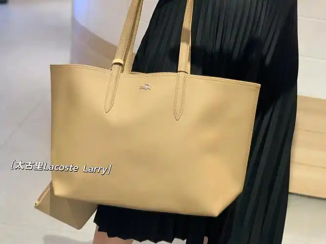 托特包  #lacoste穿搭  #鳄鱼lacoste  #通勤包包  #晒新包包  #包包