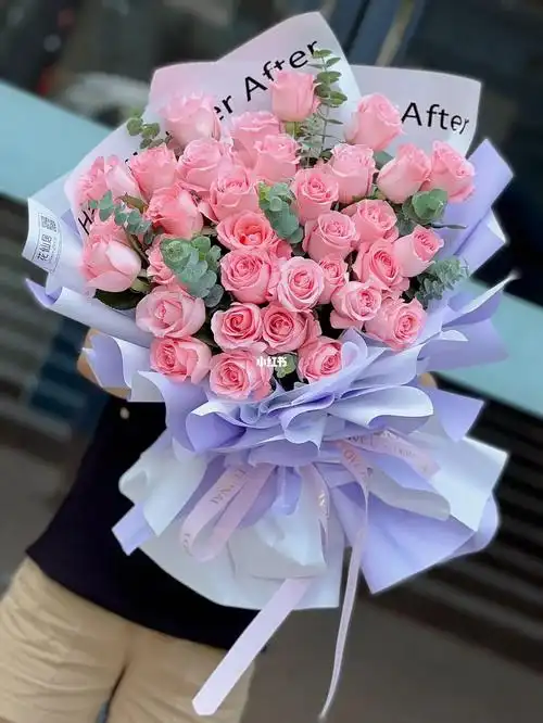 33朵戴安娜玫瑰花束十堰花店