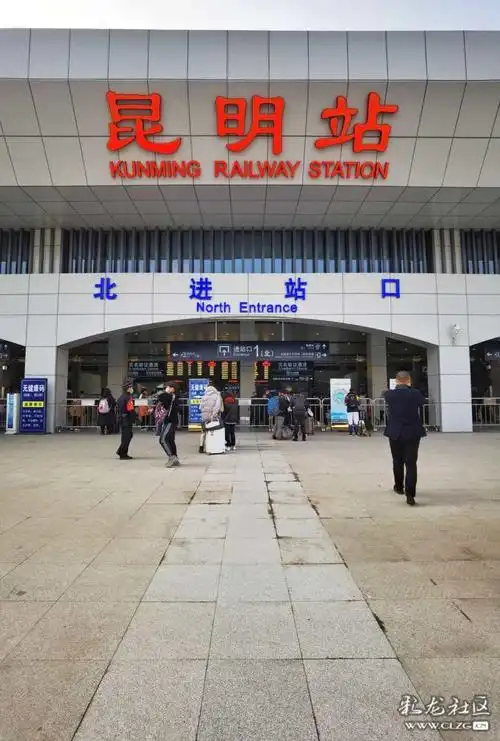 昆明火车站北广场新貌