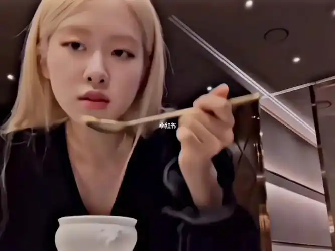 朴彩英花栗鼠吃播