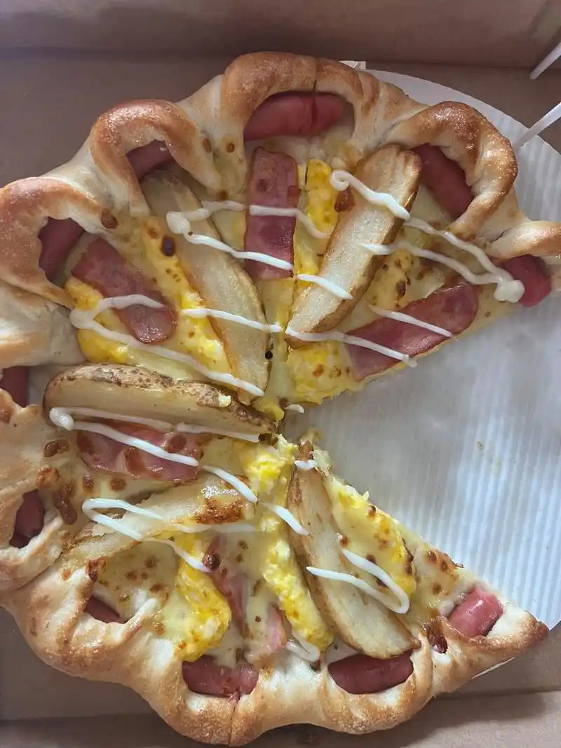 必胜客,达美乐,棒约翰披萨对比 披萨大小:同样是九寸,必胜客和棒约翰