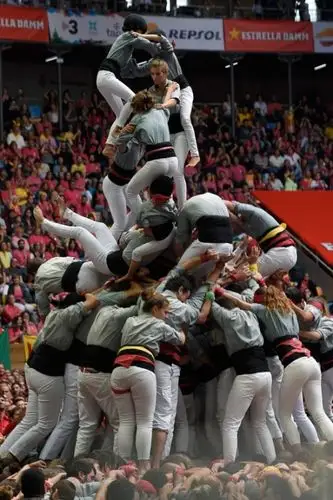 6000人玩叠罗汉 西班牙叠罗汉大赛_温州视线