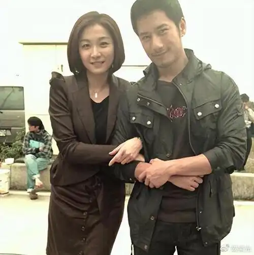 江祖平多段感情无疾而终44岁与狗相伴如今单身也幸福