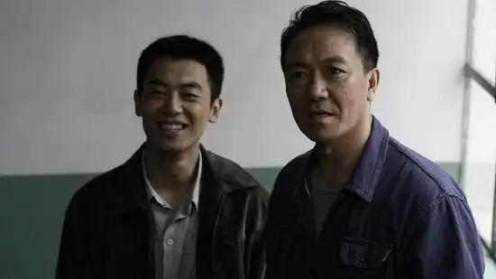 《爱在苍茫大地》卫视热播 李幼斌纵容朱亚文