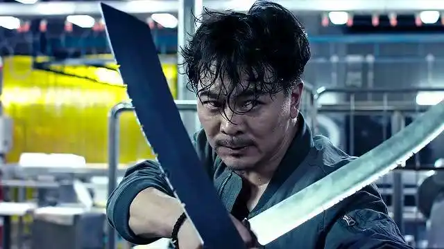 吴樾为拯救古天乐,屠宰厂疯狂刀战刀刀入肉,古惑仔都不敢这么拍