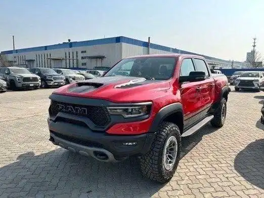 223款道奇霸王龙二级包满配美规现车天津港价格直降20万