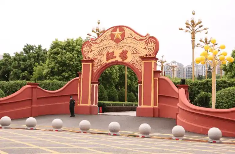 广东高校学子三下乡:感受海丰县红色革命遗址的变化_红场