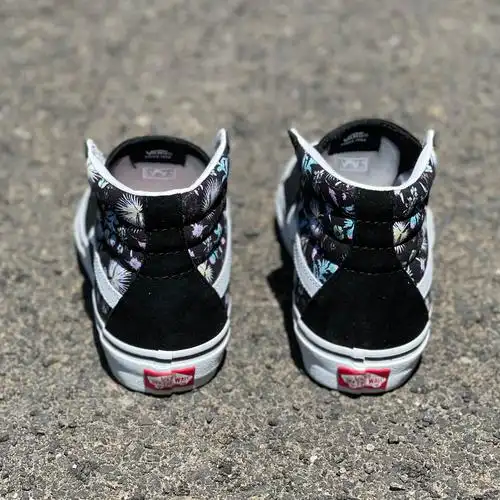 范斯vans sk8-hi高帮烟花印花帆布休闲透气男女鞋板鞋vn0a32qg3vd-mc