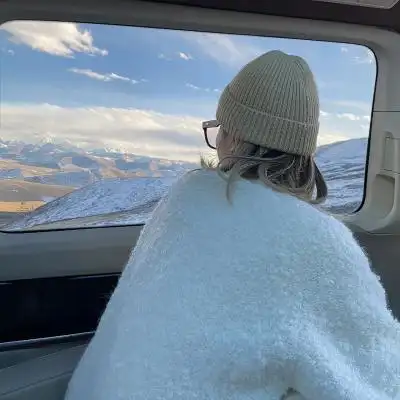 蓝色系ins风真人女生头像图片合集 好看又可爱的小清新蓝色女头
