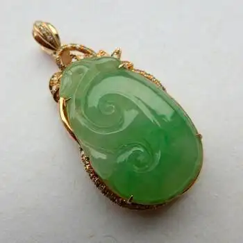 翡翠a货如意镶嵌18k金伴钻440克琴峰斋