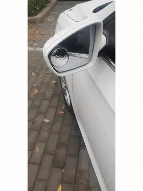 辅助后视镜安装位置