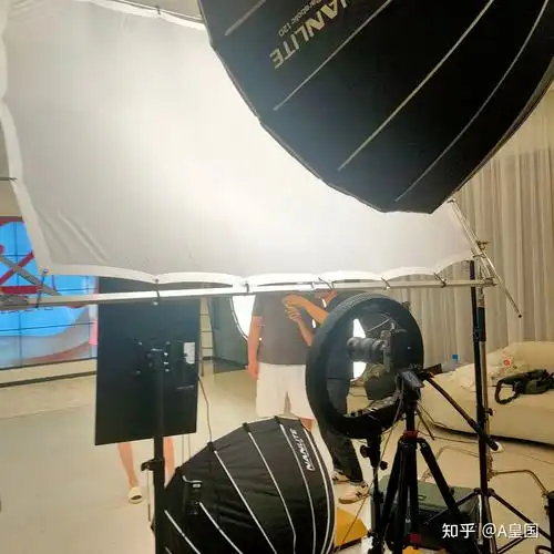 日销百万的服装直播间如何布光