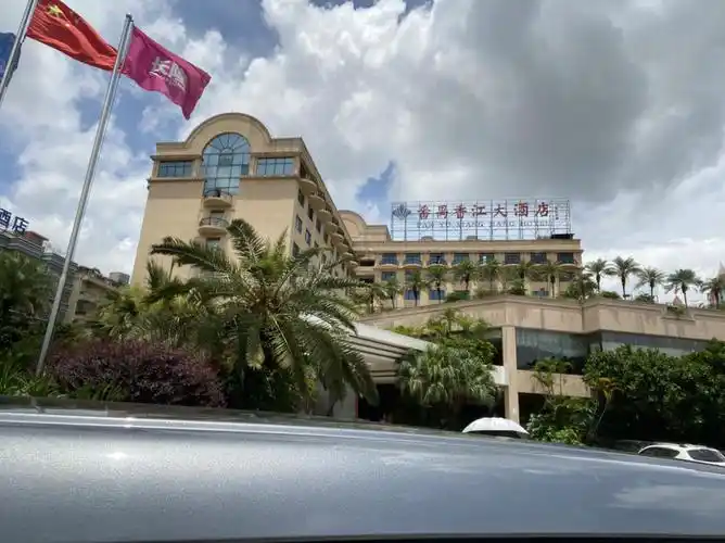 心中感叹似水流年却不能留住明天