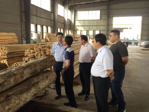 6月22日至23日,公司总经理冀宝钧一行对中林曹妃甸文丰木材产业园进行